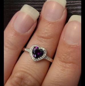 Lovely sterling silver amethyst ring